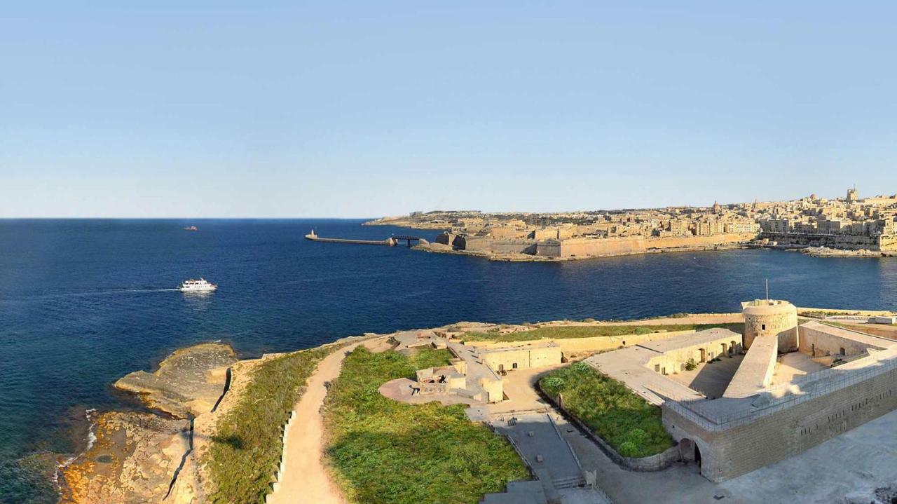 Gorgeous Apartment With Terrace In Fort Cambridge, Pool Sliema Luaran gambar