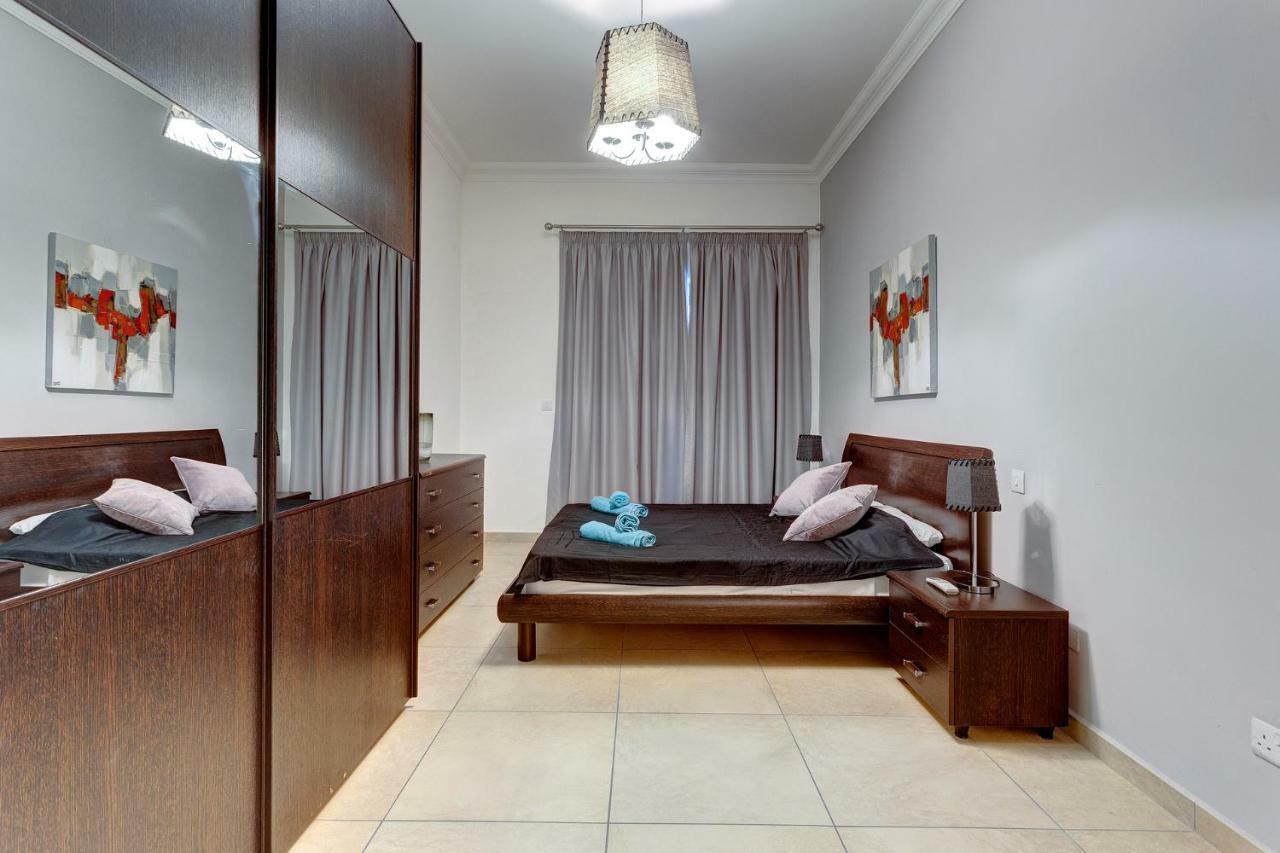 Gorgeous Apartment With Terrace In Fort Cambridge, Pool Sliema Luaran gambar
