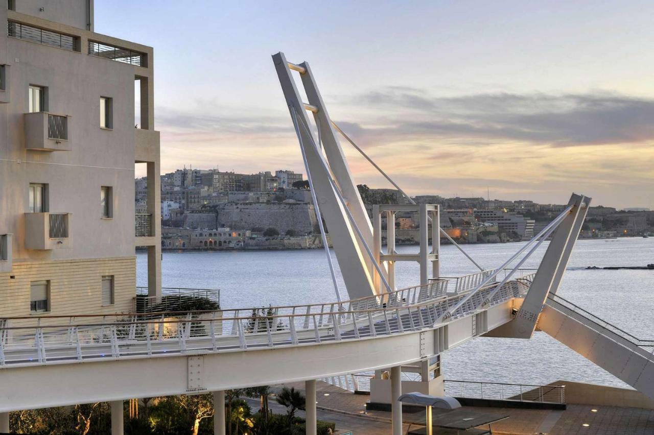 Gorgeous Apartment With Terrace In Fort Cambridge, Pool Sliema Luaran gambar
